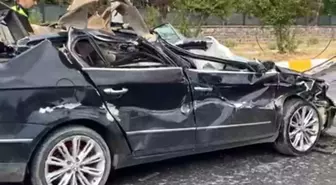 Ağrı'da Koyun Yüklü Tır, Otomobile Çarptı: Bir Yaralı