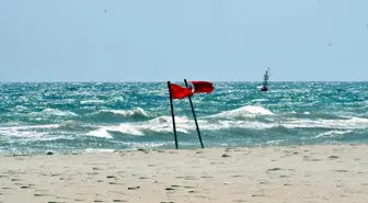 Karadeniz Kıyısında 4 Gün Denize Girmek Yasaklandı
