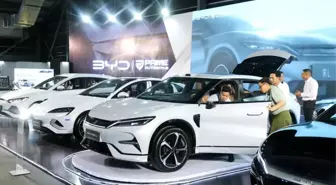 Yangon'da Elektrikli Araç Fuarı Başladı