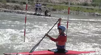 Erzincan'da Akarsu Slalom Kano Türkiye Kupası Yarışları Başladı