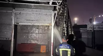 Hatay'da Metruk İş Yerinde Yangın