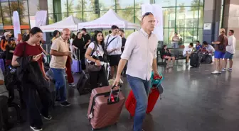 Antalya'da Üniversite Öğrencilerine Karşılama Hizmeti