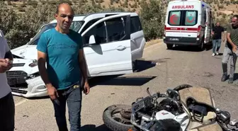 Batman'da Hafif Ticari Araç ile Motosiklet Çarpıştı: 1 Yaralı
