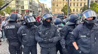 Berlin'deki Filistin Destek Gösterisine Polis Müdahalesi
