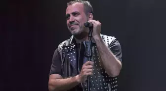 Haluk Levent sahne sonrası rahatsızlandı, apar topar hastaneye kaldırıldı