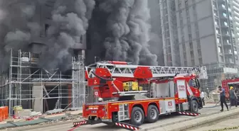 Kadıköy'de 20 katlı inşaatta yangın- 1