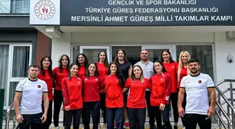 Kadın Güreş Milli Takımı, Dünya Şampiyonası'na Uğurlandı