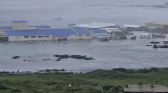 Rusya'nın Kamçatka bölgesinde 7,4 büyüklüğünde deprem, tsunami uyarısı verildi