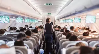 Sarhoş kadın pilot yolculara cehennemi yaşattı