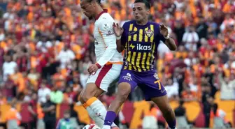 Eyüpspor - Galatasaray Maçının İlk Yarısı Golsüz Geçti