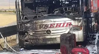 Gölbaşı'nda Yolcu Otobüsü Yangın Çıkardı