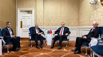 Dışişleri Bakanı Hakan Fidan, Katar'da Pakistanlı mevkidaşıyla bir araya geldi