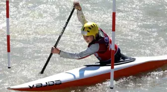 Erzincan'da Akarsu Kano Slalom Türkiye Kupası Başladı