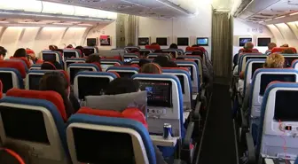 Sarhoş pilot uçağı birbirine kattı, kalkış iptal edildi