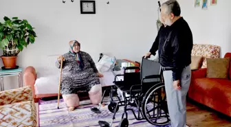Lenfödem Hastası Emine Güler'e Tekerlekli Sandalye Hediye Edildi