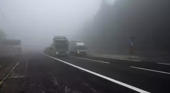 Bolu Dağı'nda Sis Etkili, Görüş Mesafesi 20 Metreye Düştü