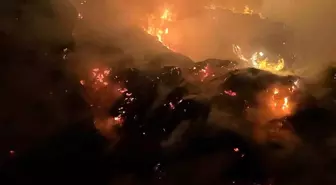 Burdur'da Yangın: 2 Bin Saman Balyası Yandı
