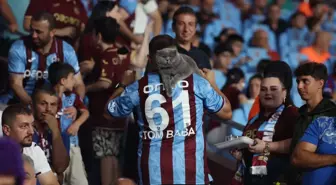 Trabzonspor Taraftarının Kedisi Tom, Stadyuma Alındı