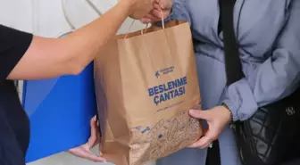 Küçükçekmece Belediyesi'nden Öğrencilere Beslenme Çantası Desteği
