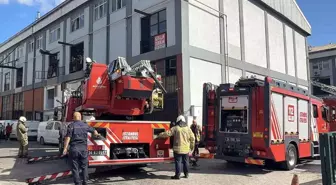 Başakşehir'deki Atölyede Yangın: İşçiler Dışarı Çıkmadı, Cep Telefonlarıyla Kaydetti