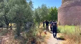 İznik'te tarihi surların dibinde erkek cesedi bulundu