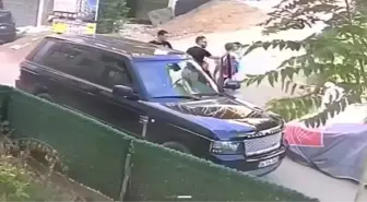 Cip Sürücüsü Baba ve Çocuklarının Önünde Tokat Attı