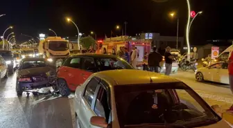 Edirne'de Zincirleme Trafik Kazası: 1 Yaralı, 1 Sürücü Kaçtı