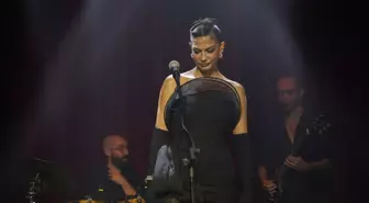 Eşref Rüya'nın İkinci Sezonu Nisan'ın Müzik Yolculuğuyla Başlıyor