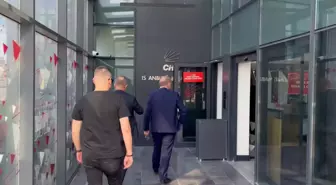 Gürsel Tekin, CHP'nin Sarıyer'deki Eski İl Başkanlığı Binasına Geldi