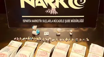 Isparta'da Uyuşturucu Operasyonu: Yüklü Miktarda Madde ve Para Ele Geçirildi