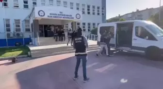 İzmir'de Eş Zamanlı Operasyon: 7 Gözaltı, Çok Sayıda Silah ve Uyuşturucu Ele Geçirildi