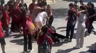 İzmir'de Akran Zorbalığı: 12 Yaşındaki Kız Çocuğu 10 Kişi Tarafından Darp Edildi