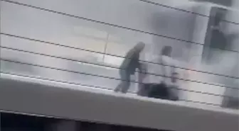 Bayrampaşa'da Metrobüste Yangın Çıktı