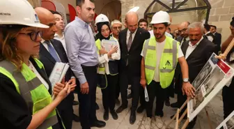 Bakan Kurum Kahramanmaraş'ta Depremzedeleri Ziyaret Etti