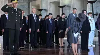 Japonya Altes Prensesi Akiko Mikasa, Anıtkabir'i Ziyaret Etti