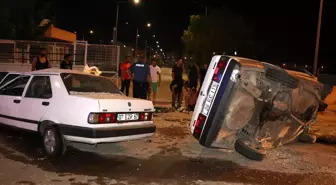 Antalya'da Şerit İhlali ile Kafa Kafaya Çarpışma: 4 Yaralı