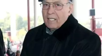 Türk Futbolunun Efsanesi Coşkun Ehlidil Hayatını Kaybetti