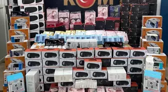Burdur'da Kaçak Telefon Aksesuarlarına Yönelik Operasyon: 8 Bin 68 Adet Emtia Ele Geçirildi