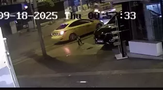 Bursa'da Drift Yapan Araca Motosiklet Çarpınca İki Sürücü Yaralandı