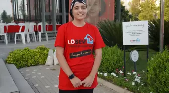15 Yaşındaki Asude, Lösemiyi Yenerek Aşçılık Hayalini Gerçekleştiriyor