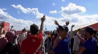 TEKNOFEST'te SOLOTÜRK'ün F-16 Gösterisi Büyüledi