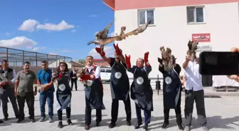 Tedavi Edilen Yırtıcı Kuşlar Doğaya Salındı