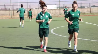 Yüksekova Spor Kadın Futbol Takımı Süper Lig'deki İlk Maçına Çıkıyor