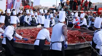 Afyonkarahisar'da 1930 Kilo Ağırlığında Sucuklu Yumurta Guinness Rekoru Kırdı