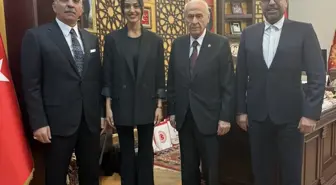 Bahçeli, 'Canların Türküsü' Eserini Seslendiren Sanatçıları Kabul Etti