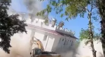 Diyarbakır'daki Eski Emniyet Binası Yıkıldı