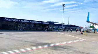 Gazipaşa-Alanya Havalimanı'nda Rüzgar Sebebiyle Seferler İptal Edildi