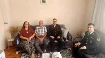 Jandarma Ekipleri Kıbrıs Gazilerini Ziyaret Etti