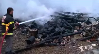 Kastamonu'da Elektrik Kontağından Çıkan Yangın Evi Kullanılamaz Hale Getirdi