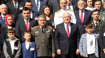 Milli Savunma Bakanı Güler: 'PKK ve iktisatlı tüm gruplar yapılan çağrı ve alınan fesih kararı kapsamında derhal tüm terör faaliyetlerine son vermeli'